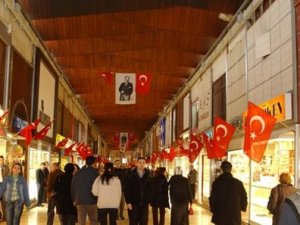 Kapalı Çarşı'da kiralar AVM'lerle yarışıyor