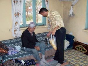 Seydişehir’de ihtiyaç sahiplerine yemek servisi