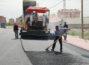 Karatay'ın asfalt hedefi 200 bin ton