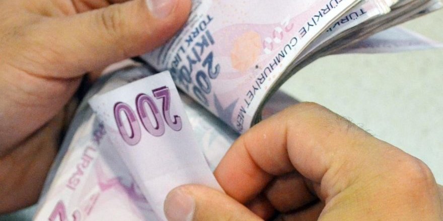 CHP 'emeklilere 1604 TL ödensin' dedi, AKP ve MHP reddetti