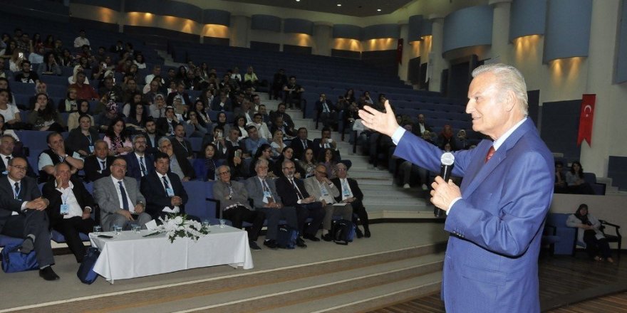 Selçuk’ta ‘Doğa-İnsan İlişkileri Konferansı’ gerçekleştirildi