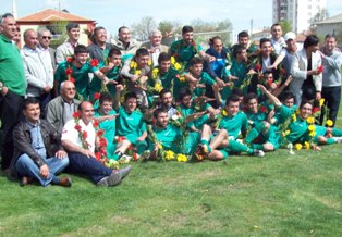 Karapınar Belediyespor'da şampiyonluk coşkusu