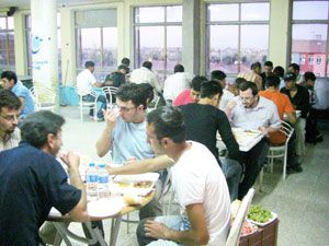 Saadet Çumra Gençlik Kolları iftarda buluştu