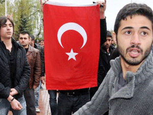 Bir üniversitede daha az daha karışıyordu