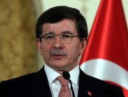 Davutoğlu'nan Jilani'ye Başsağlığı telefonu