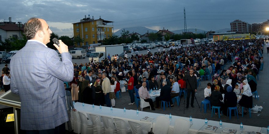 Başkan Altay: Konya dünyaya örnek bir Ramazan geçiriyor