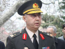 Tuğgeneral Zeki Es'e hapis cezası!