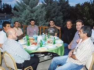 Kantinciler iftarda buluştu