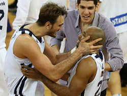 Anadolu Efes attı Murat Kosova çıldırdı