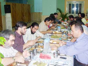 Radyo Gençlik iftarda buluşturdu