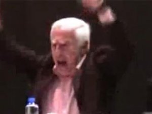 Akil İnsanın çıldırığı an!