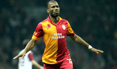 Drogba Hagi'ye Jest yaptı