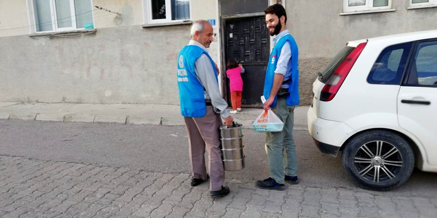 Beşir Derneğinden ihtiyaç sahiplerine iftarlık