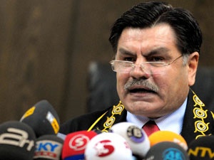 Haşim Kılıç'tan türban uyarısı