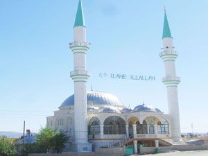 Merkez camilerinde mahya yok