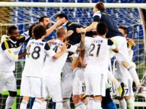 Fener'den kupa yolunda ilaç gibi prim!