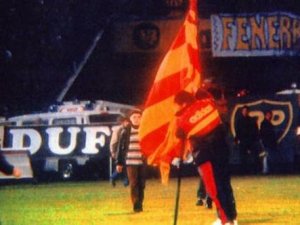 Galatasaray bayrağını neden dikti?