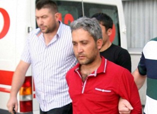 Karısının sevgilisini öldürdü