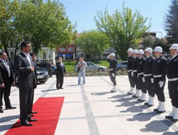 Afgan Meclis Başkanı ‘Selamün aleyküm’ dedi