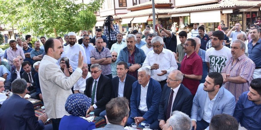 Başkan Altay Bedesten Esnafı ile buluştu