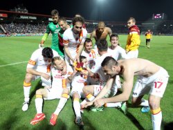 Galatasaraylı oyuncular sevinç yumağı