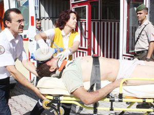 Karaman'da askeri minibüs yayaya çarptı
