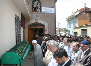 Sami İzi hayatını kaybetti