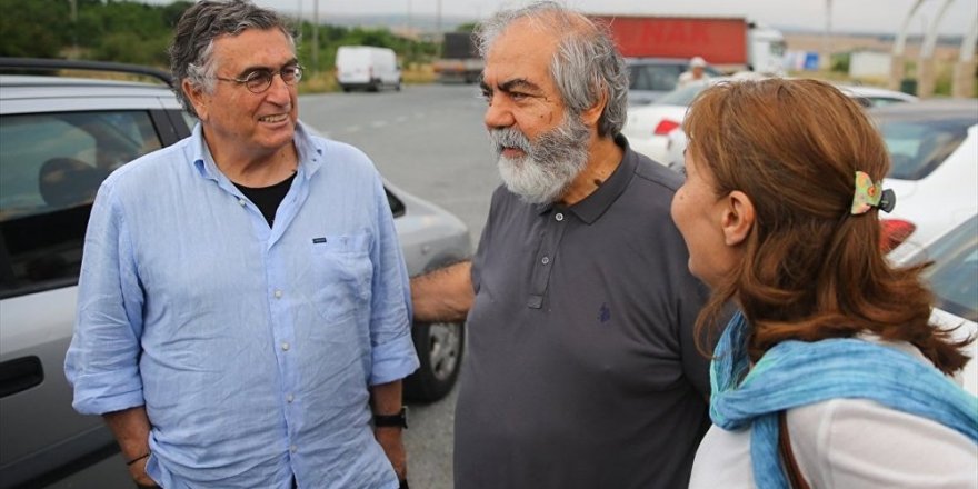 Tahliye olan Mehmet Altan: İki yılım gitti