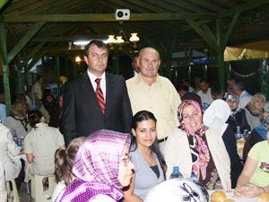MHP şehit ailelerini iftarda konuk etti