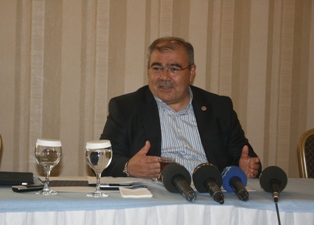 Kimseyi desteklemiyorum