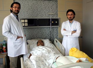Çapa makinesine kaptırdığı bacağı dikildi