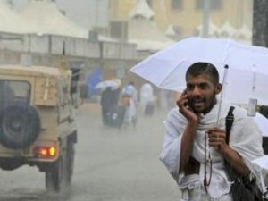 Suudi Arabistan'da sel: 14 ölü