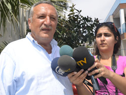 Mehmet Ağar ilk imzasını attı