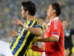 İki dev Gökhan Gönül'ü izleyecek