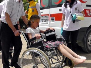 Ayağına çay dökülen kız çocuğu hastanelik oldu
