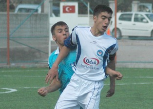 U19'lar futbolda şampiyona başlıyor