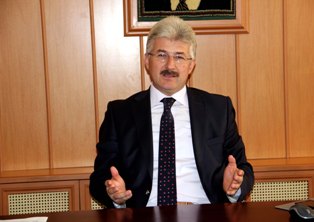 Necip Fazıl'ın yaşamı, "başarıda" model oluyor