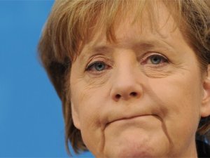 Merkel, gençliğinde komünistlere yakınmış