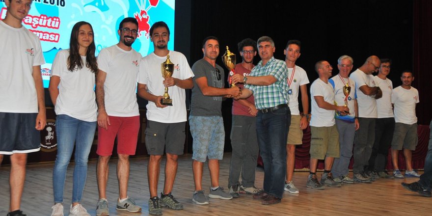 Akşehir yamaç paraşütü yarışmaları sona erdi