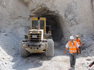 Mavi Tüneli açacak makinenin montajı tamam