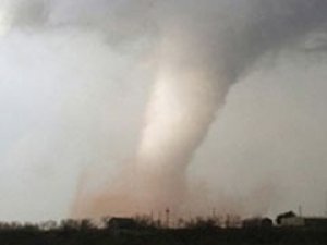 Tarsus'ta hortum felaketi: 2 ölü