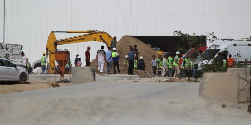 Tren garı inşaatında göçük