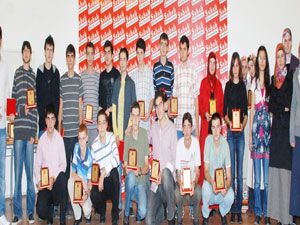 Sabah Dershanesi başarıyı ödüllendirdi
