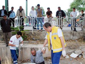 Kaldırımlar mekanı oldu
