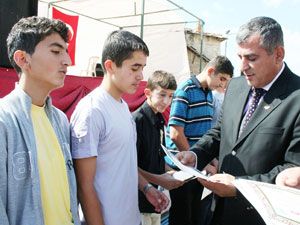 Başarılı öğrencilere ödül