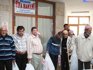 Beyşehir'de muhtaçlara bayram öncesi yardım