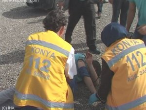 Kavgayı ayırmaya çalışırken bıçaklandı