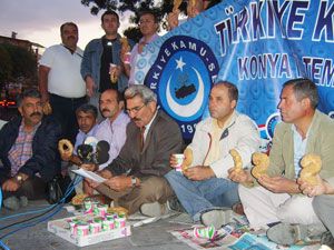 Kamu-Seniftarı simit ve ayranla açtı
