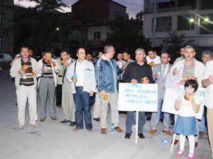 Kamusen Aksaray’da da iftarını simitle açtı