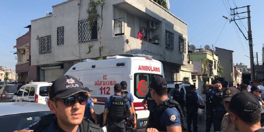 Mersin'de bir evde 3'ü çocuk 5 kişinin cesedi bulundu